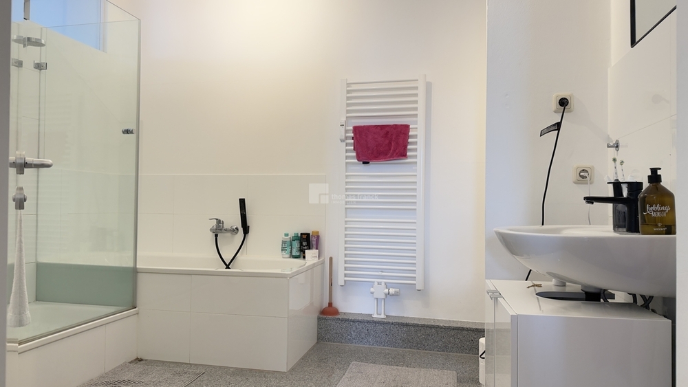 Hier fängst Du morgens mit einem echten Stadtbild an - Schelfstadt - Altstadt - 2. OG - Etagenwohnung Schwerin Schelfstadt | Angebot:26178951