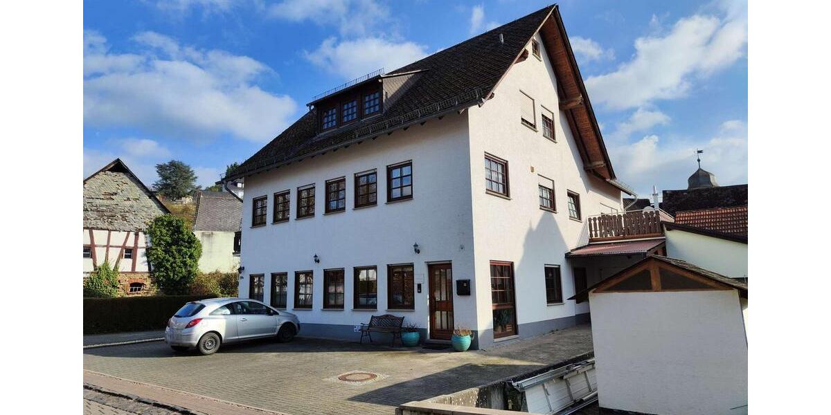 Attraktive 4-Zimmer-Dachgeschosswohnung 4 zimmer