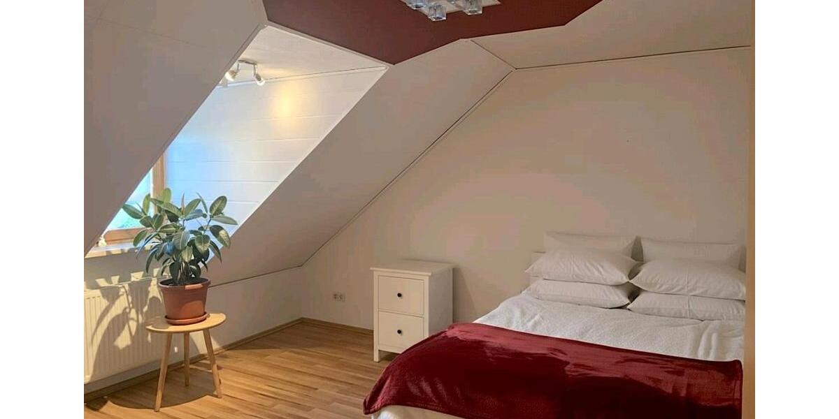Dachgeschoßwohnung Leidersbach - 3 Zimmer, 100 m&sup2;, 890&euro; | Angebot:26480026