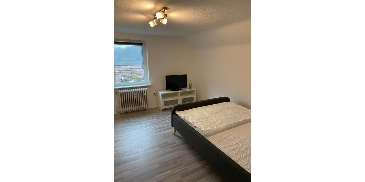 Dachgeschoßwohnung Kirchen (Sieg) - 1 Zimmer, 30 m&sup2;, 340&euro; | Angebot:26144545