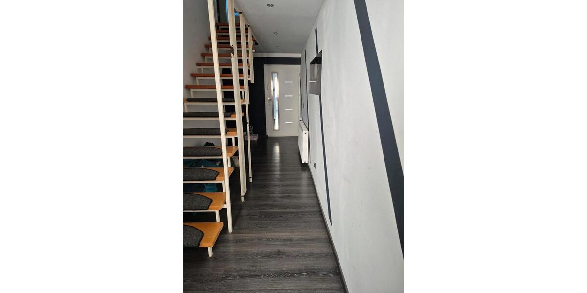 Erdgeschoßwohnung Netphen - 3 Zimmer, 100 m&sup2;, 1.250&euro; | Angebot:25311543