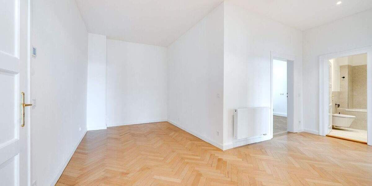 Etagenwohnung München Bogenhausen - 3 Zimmer, 126 m&sup2;, 3.500&euro; | Angebot:25671258