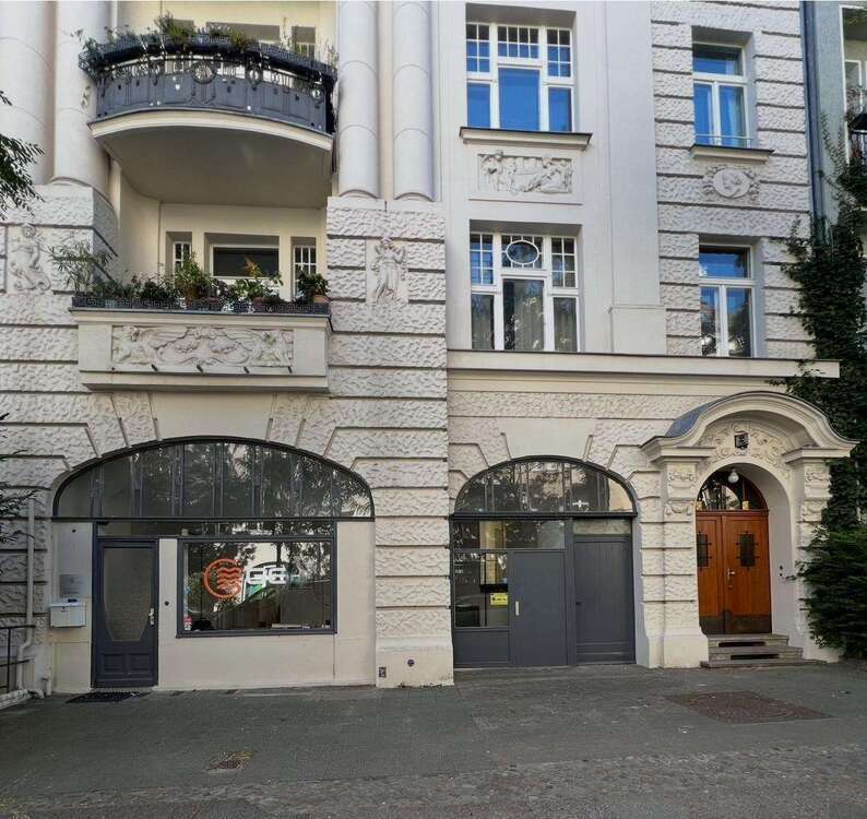 Büro in Berlin 2.450 € 147.5 m²