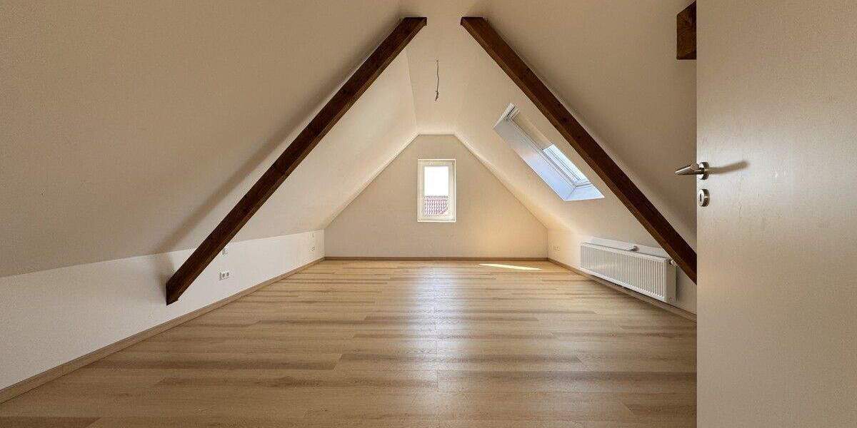 Etagenwohnung Crailsheim Roßfeld - 4 Zimmer, 105 m&sup2;, 1.000&euro; | Angebot:25896021