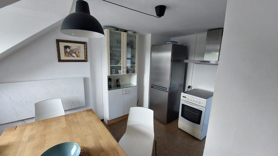 Dachgeschoßwohnung München Schwabing-Freimann - 2.5 Zimmer, 68 m&sup2;, 1.850&euro; | Angebot:26705073