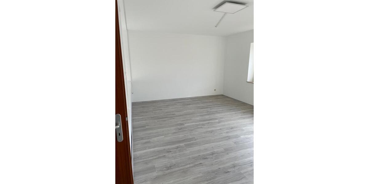 Etagenwohnung Peine - 3 Zimmer, 80 m&sup2;, 800&euro; | Angebot:25237601