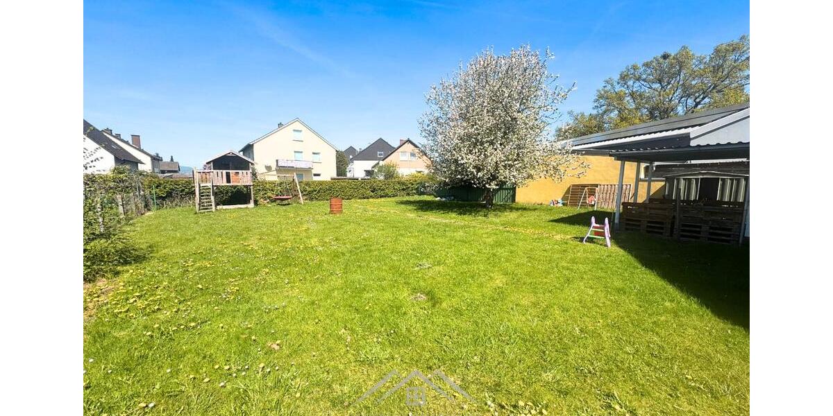Dachgeschoßwohnung Hessisch Oldendorf - 3 Zimmer, 85 m&sup2;, 800&euro; | Angebot:26591128