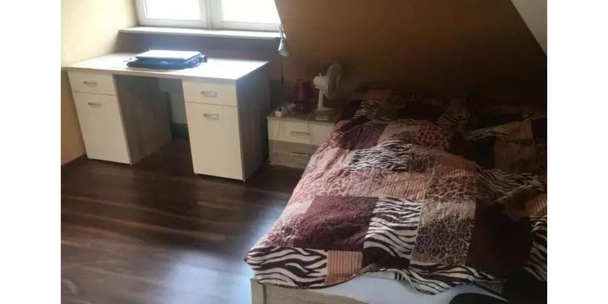 Dachgeschoßwohnung Esslingen am Neckar - 2 Zimmer, 49 m&sup2;, 900&euro; | Angebot:24612224