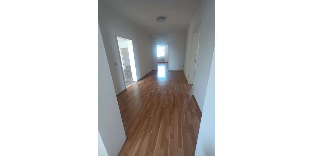 Etagenwohnung Ludwigshafen Edigheim - 4 Zimmer, 130 m&sup2;, 1.500&euro; | Angebot:21382851