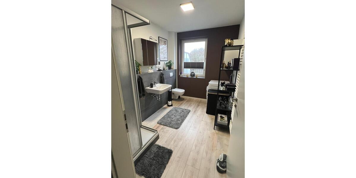 Dachgeschoßwohnung Uetersen - 2 Zimmer, 74 m&sup2;, 950&euro; | Angebot:25782418