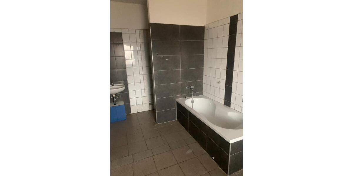 Erdgeschoßwohnung Sollstedt - 5 Zimmer, 140 m&sup2;, 750&euro; | Angebot:19078264