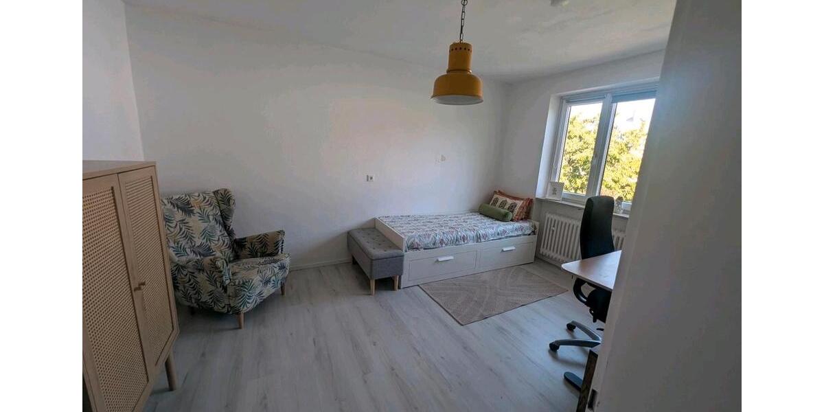 Reihenhaus Ingolstadt - 5 Zimmer, 100 m&sup2;, 1.400&euro; | Angebot:26527514