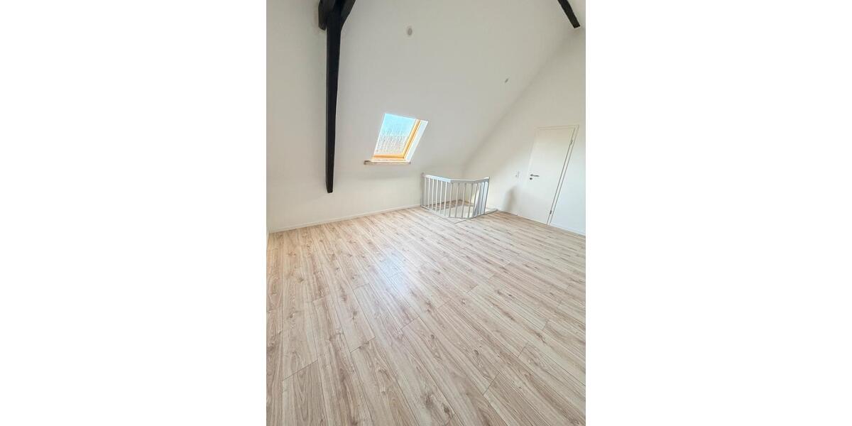 Dachgeschoßwohnung Niederzier - 1 Zimmer, 64 m&sup2;, 840&euro; | Angebot:26690677