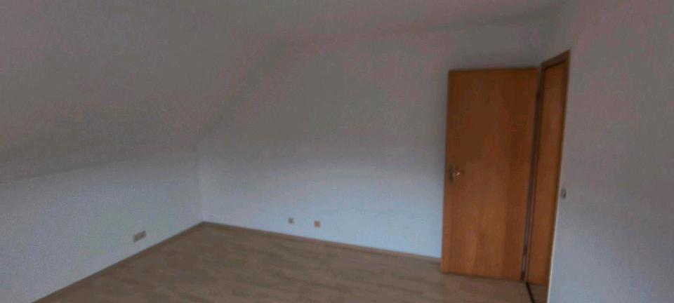 Dachgeschoßwohnung Friedeburg - 3 Zimmer, 100 m&sup2;, 620&euro; | Angebot:26125221