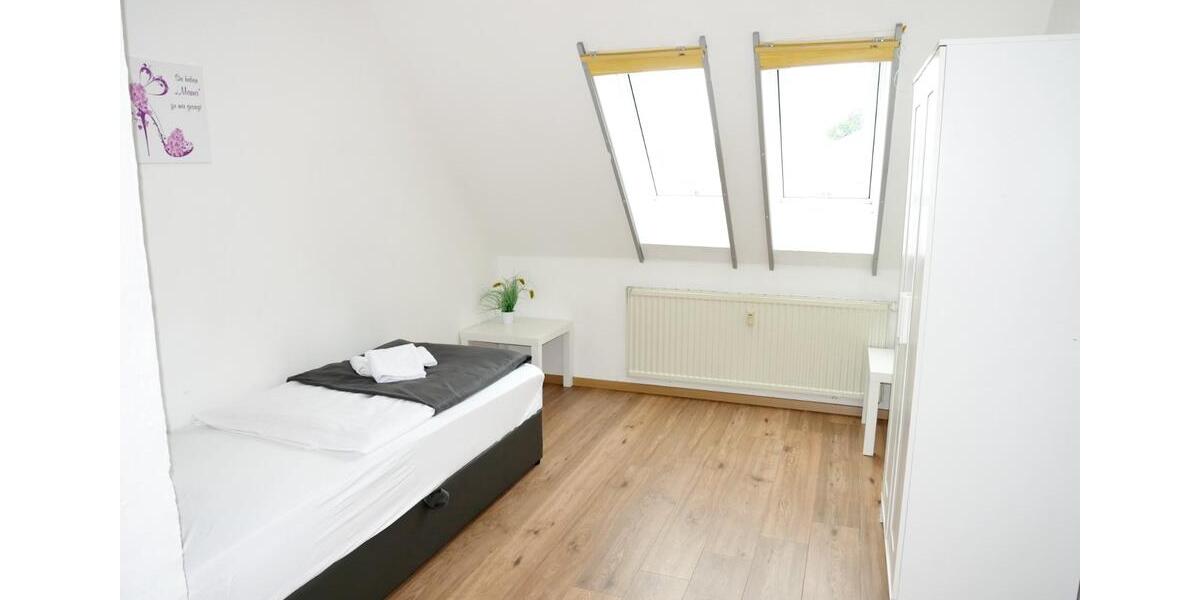 Wohnen auf Zeit Nittendorf - 3 Zimmer, 90 m&sup2;, 80&euro; | Angebot:10693688