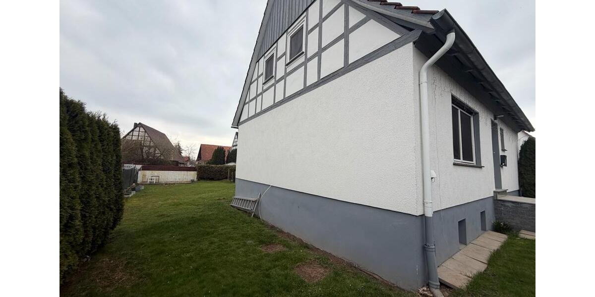 Einfamilienhaus Grebenstein - 5 Zimmer, 140 m&sup2;, 700&euro; | Angebot:25854923