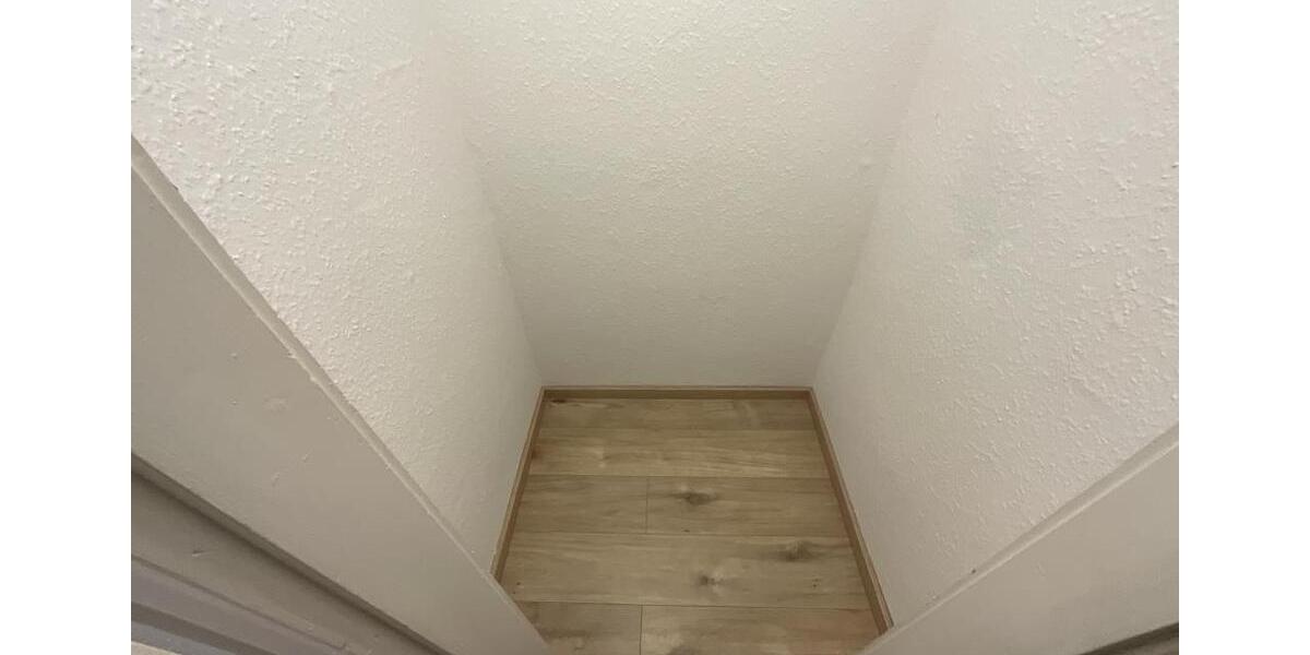 Etagenwohnung Varel - 3 Zimmer, 66 m&sup2;, 539&euro; | Angebot:25858331