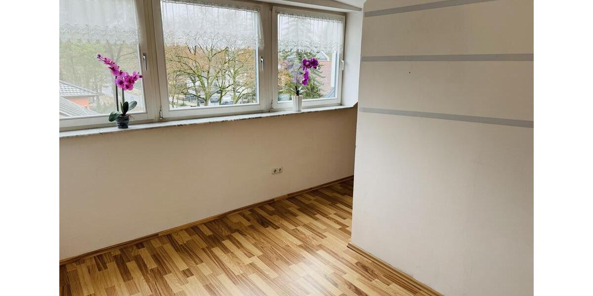 Dachgeschoßwohnung Glienicke/Nordbahn Nordbahn - 3.5 Zimmer, 111 m&sup2;, 1.706&euro; | Angebot:26622452