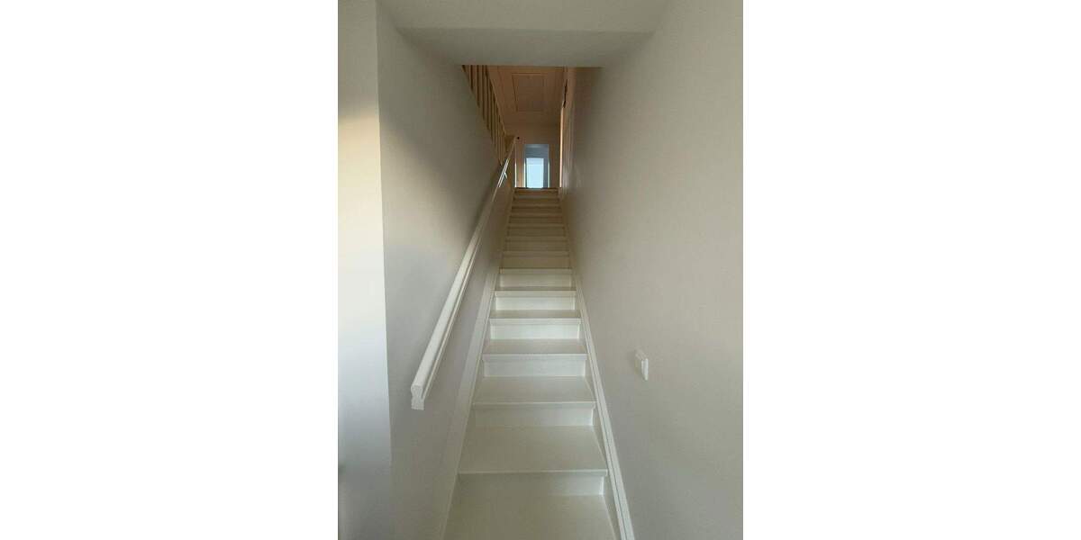 Sanierte 3-Zimmer-Wohnung mit Dachboden & Stellplatz - Erstbezug nach Sanierung 3 zimmer