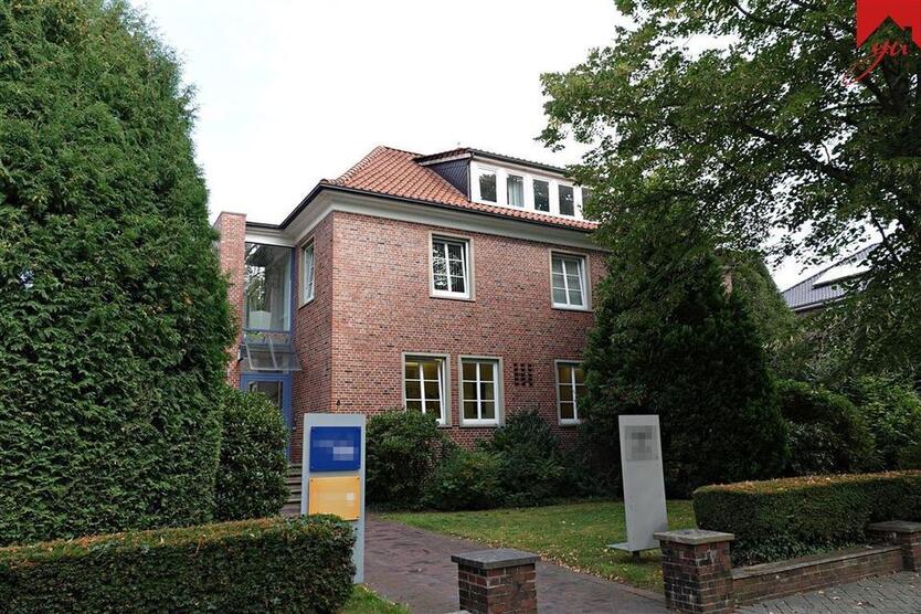Ansprechende und helle Bürofläche in einem Dreiparteienhaus in optimaler Lage zur Innenstadt!
