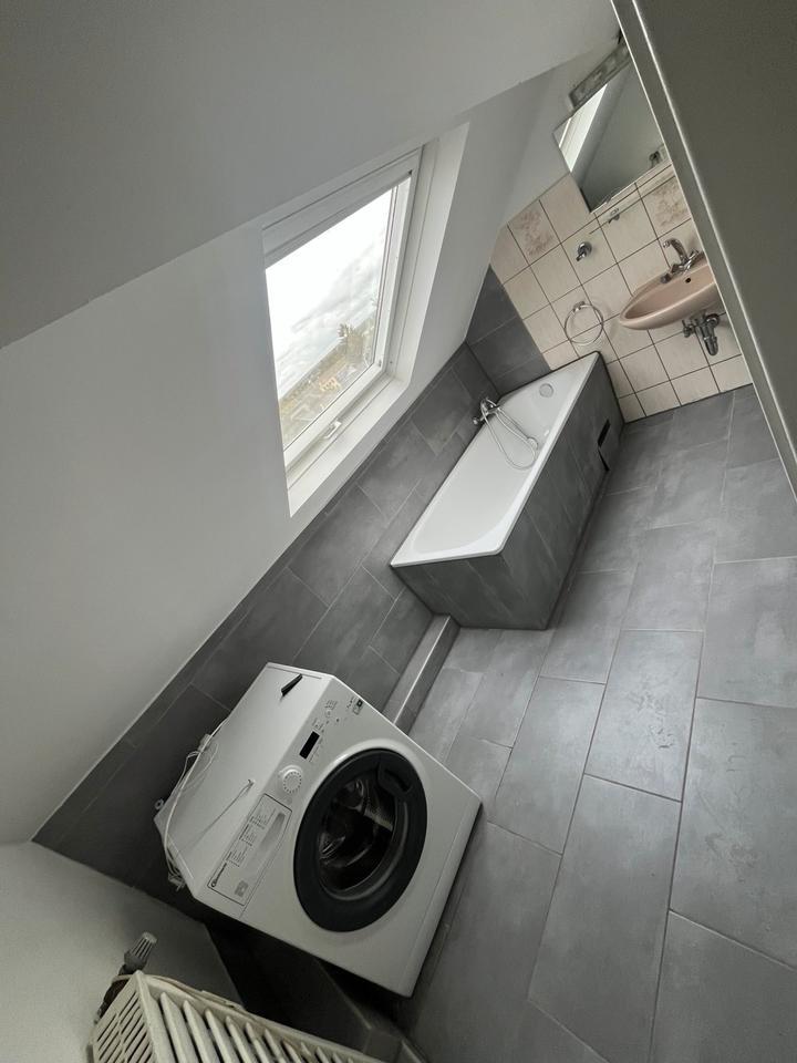 3 Zimmer Dachgeschoss Wohnung Zu Vermieten in Stolberg Büsbach zimmer