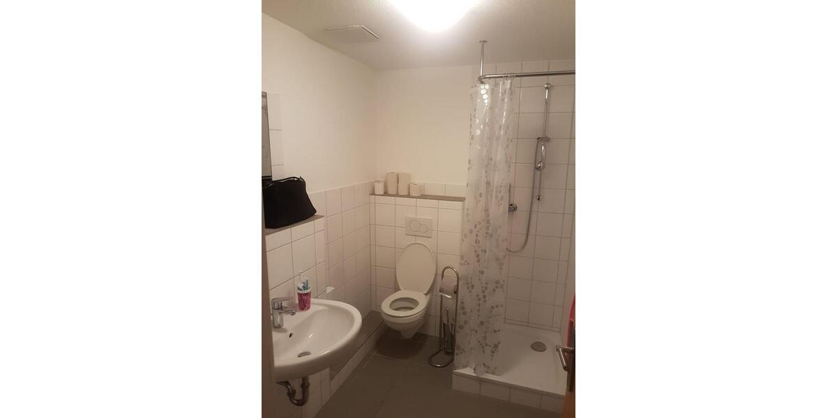 Wohnen auf Zeit Enger - 8 Zimmer, 240 m&sup2;, 20&euro; | Angebot:21097777