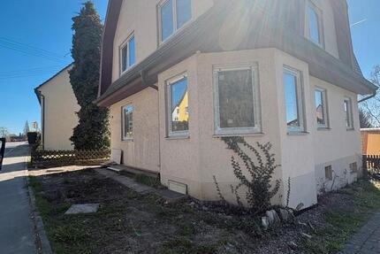 Haus Burgrieden - 4.5 Zimmer, 109 m&sup2;, 1.500&euro; | Angebot:26448099