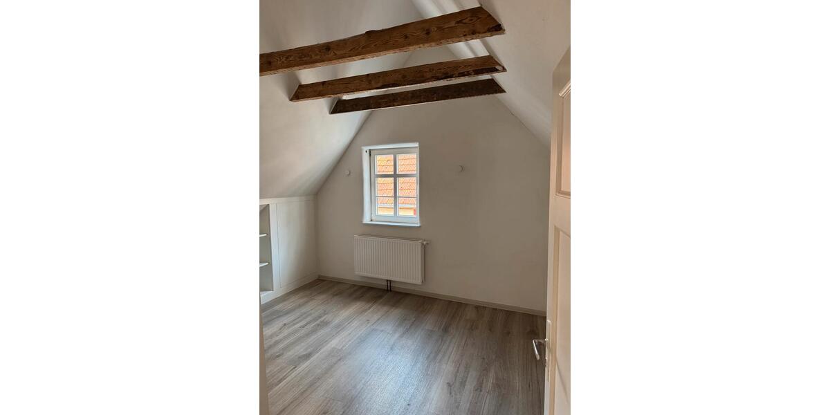 Einfamilienhaus Korbach - 7 Zimmer, 149 m&sup2;, 1.250&euro; | Angebot:26289947