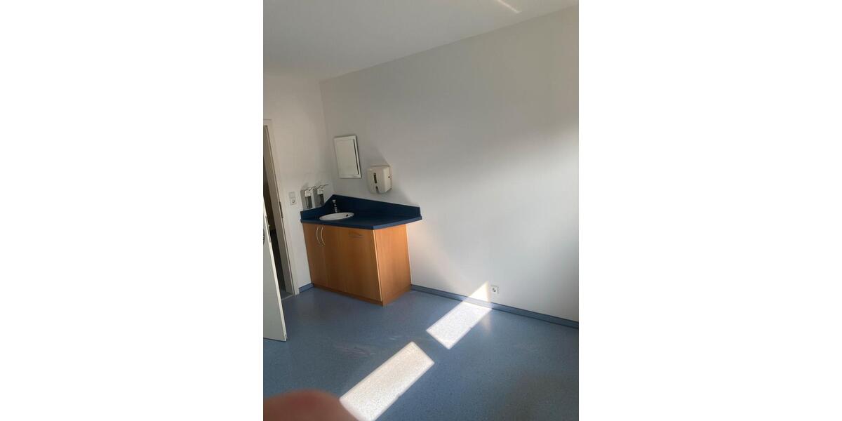 Gewerbeobjekt Singen (Hohentwiel) - 1.625&euro; | Angebot:25840158