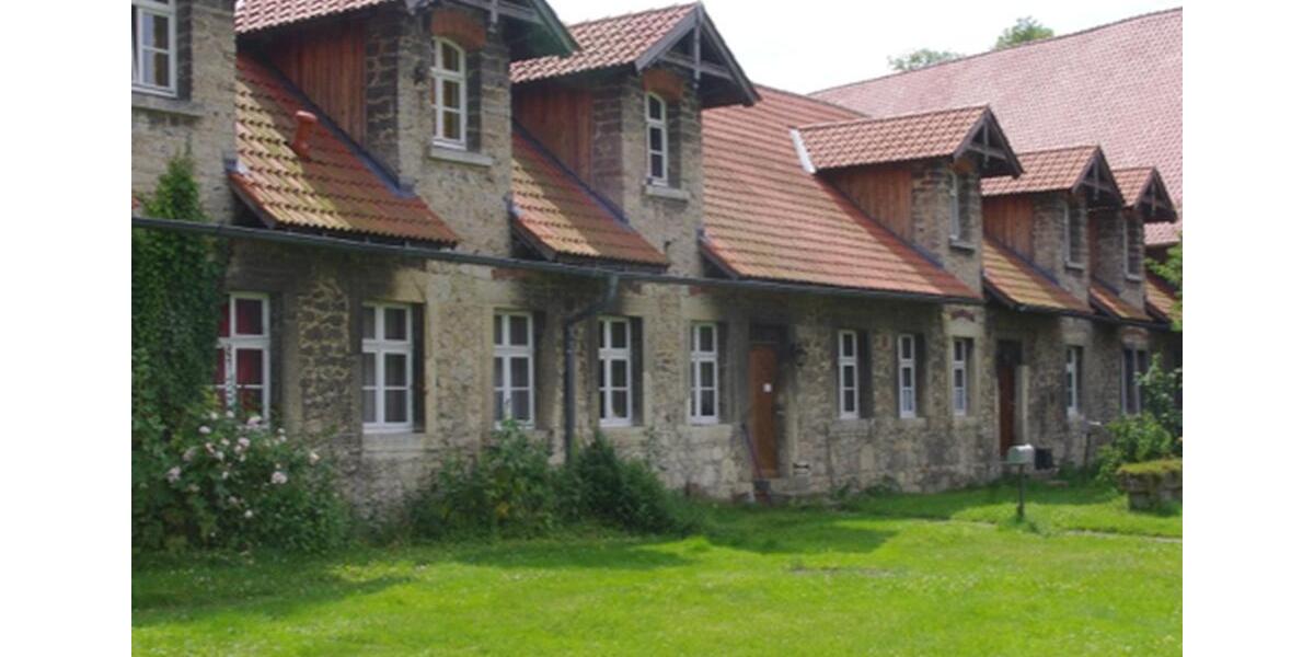 Reihenhaus Sickte - 6 Zimmer, 180 m&sup2;, 1.980&euro; | Angebot:26237752