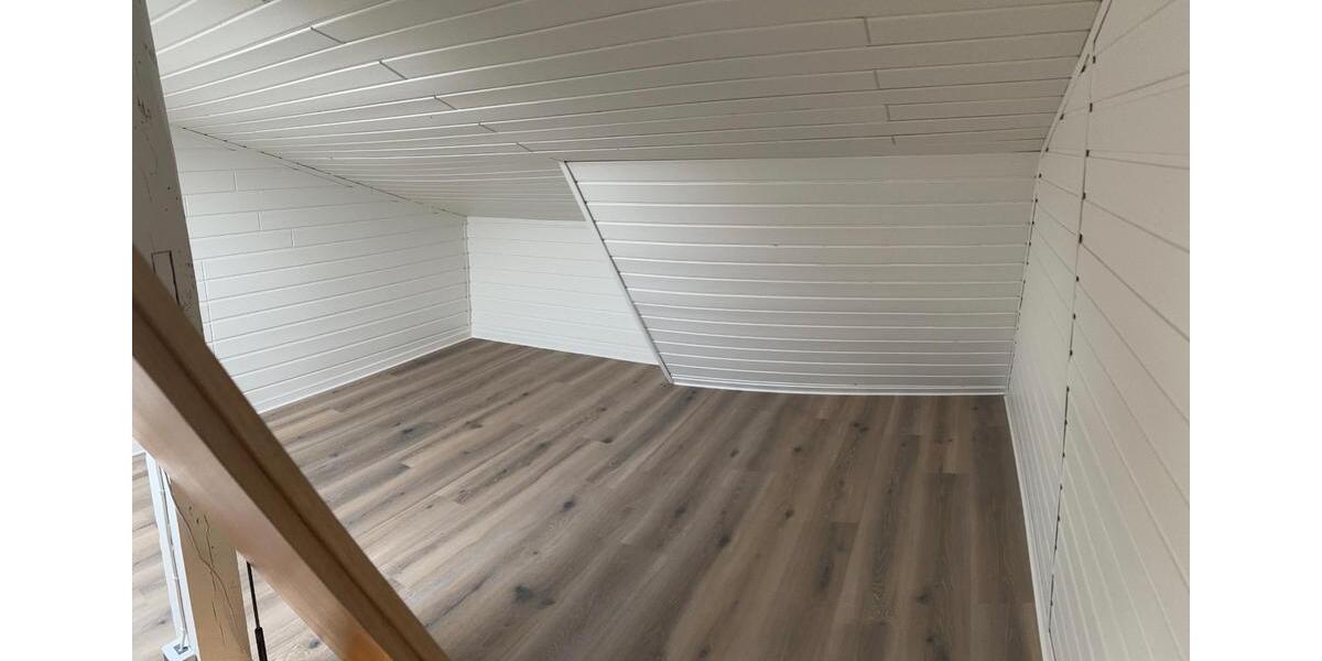 Etagenwohnung Parchim - 3.5 Zimmer, 142 m&sup2;, 1.200&euro; | Angebot:26635658