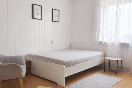 WG-Zimmer in 2er-Frauen-WG, vollmöbliertes, nähe Krones & BMW zimmer