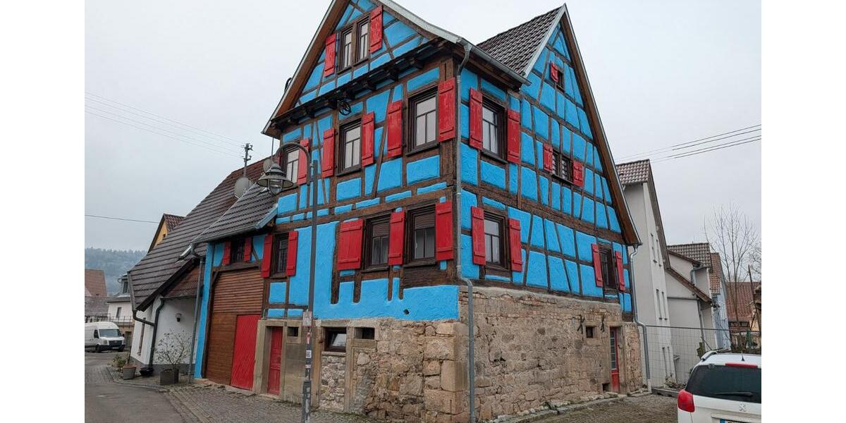 Bauernhaus, Landhaus Rottenburg am Neckar - 7 Zimmer, 200 m&sup2;, 1.750&euro; | Angebot:26041525