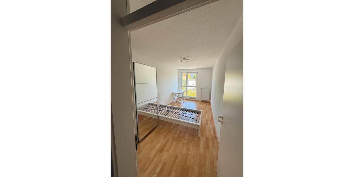 Etagenwohnung Regensburg Brandlberg - 1 Zimmer, 14 m&sup2;, 549&euro; | Angebot:26322567