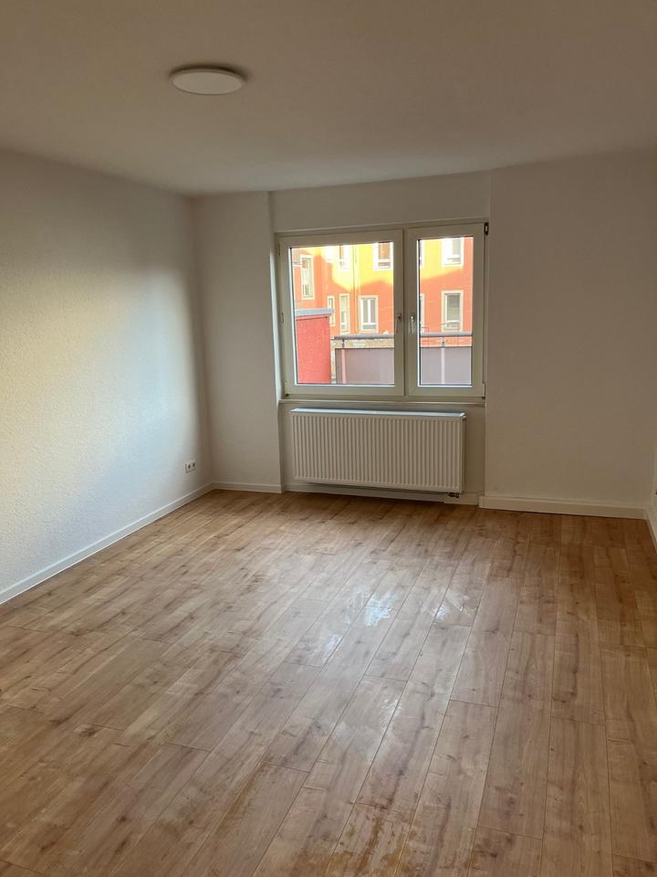 3 ZKB Balkon ab sofort, Nähe Bahnhof, bitte Anzeigentext lesen!!! zimmer