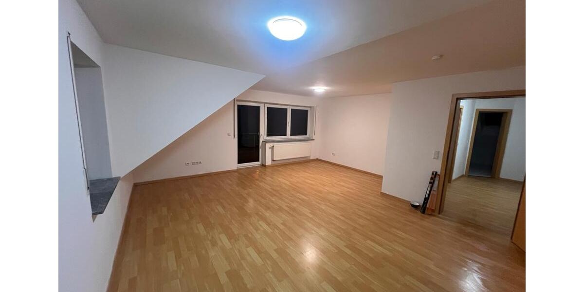 Etagenwohnung Nagold - 3 Zimmer, 85 m&sup2;, 1.250&euro; | Angebot:24982585