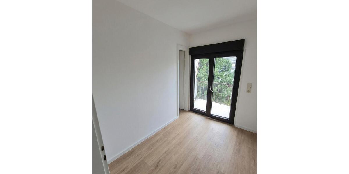 Wohnen auf Zeit Köln Kalk - 3 Zimmer, 90 m&sup2;, 1.300&euro; | Angebot:26580057