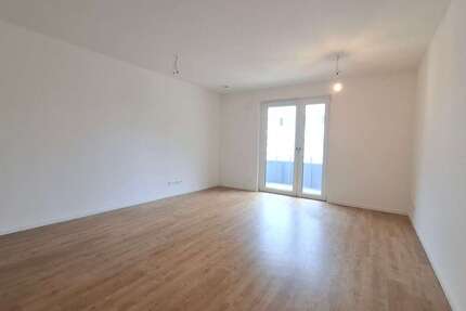 Wohnung Berlin Hellersdorf - 1 Zimmer, 45 m&sup2;, 600&euro; | Angebot:25655250