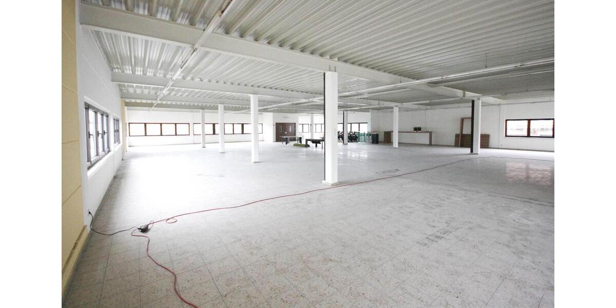 Gewerbeobjekt Villingen-Schwenningen Schwenningen - 333&euro; | Angebot:9537656