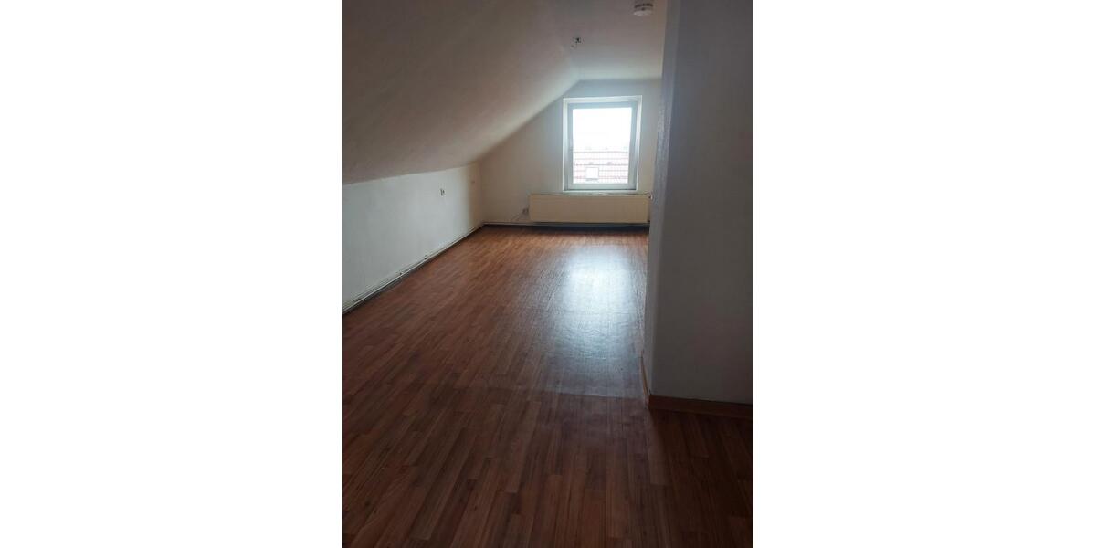 Dachgeschoßwohnung Braunsbedra - 2 Zimmer, 37 m&sup2;, 275&euro; | Angebot:24769932