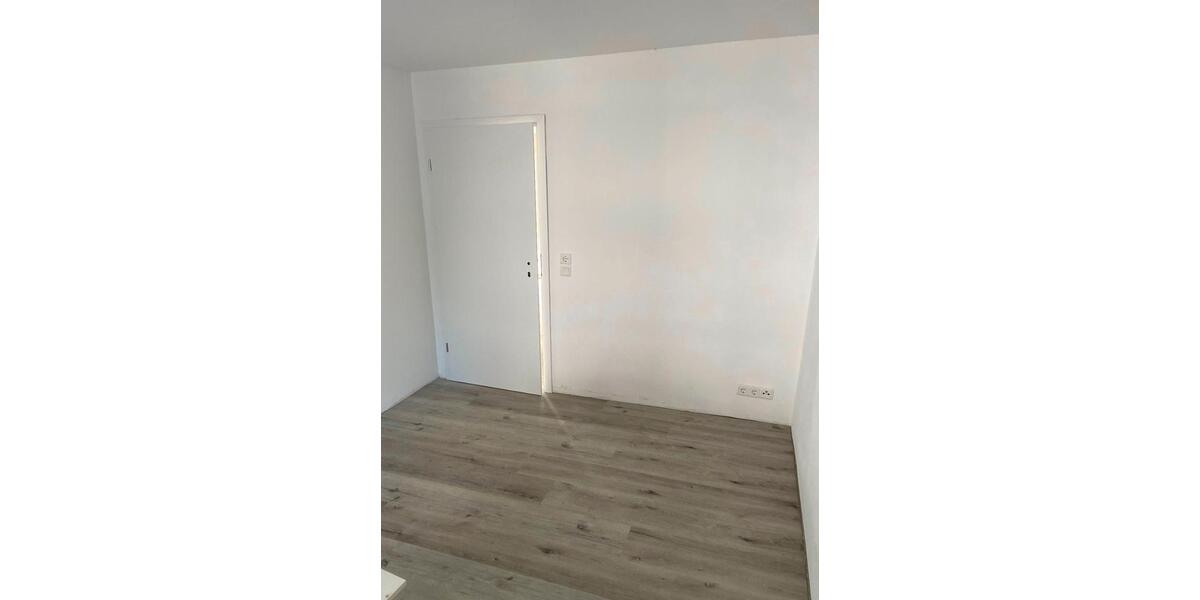 Erdgeschoßwohnung Attendorn - 3 Zimmer, 80 m&sup2;, 820&euro; | Angebot:24846407