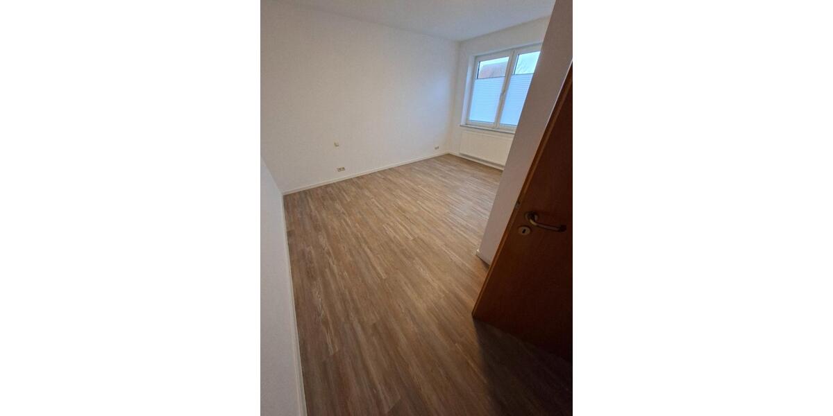 Erdgeschoßwohnung Brake (Unterweser) - 3 Zimmer, 95 m&sup2;, 800&euro; | Angebot:24599084