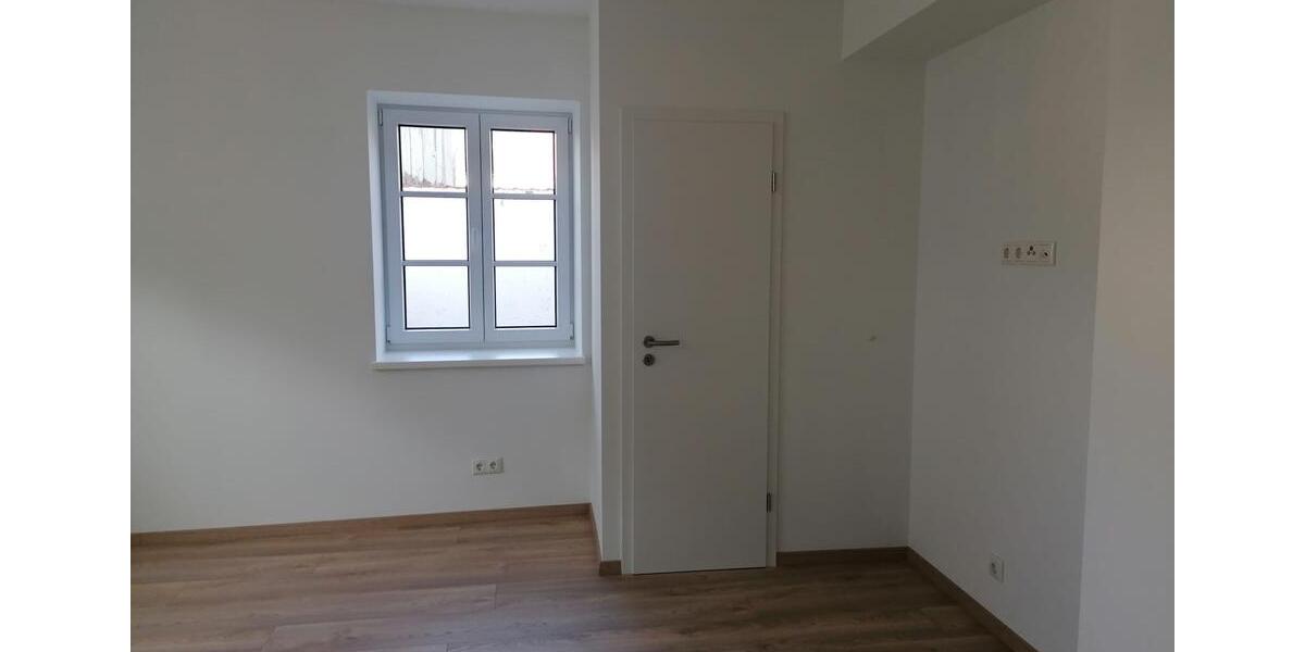Erdgeschoßwohnung Waldsassen - 3 Zimmer, 85 m&sup2;, 750&euro; | Angebot:26496150