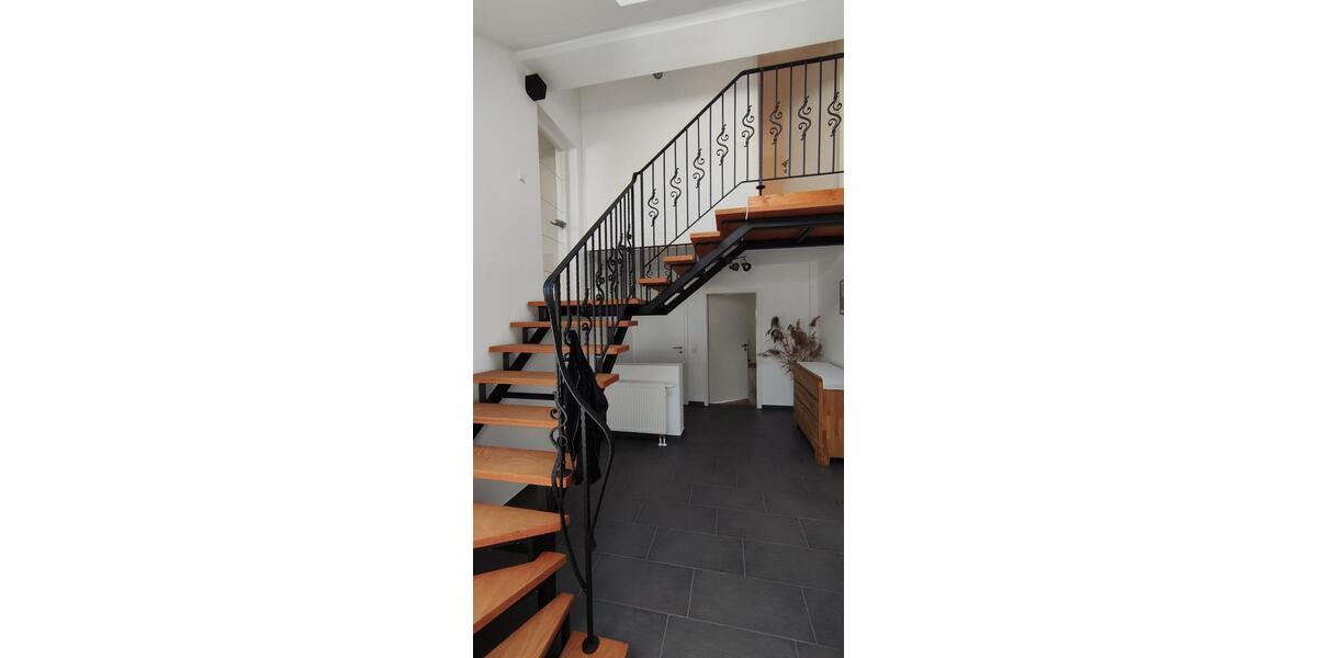 Etagenwohnung Böhen - 3 Zimmer, 105 m&sup2;, 800&euro; | Angebot:26617101