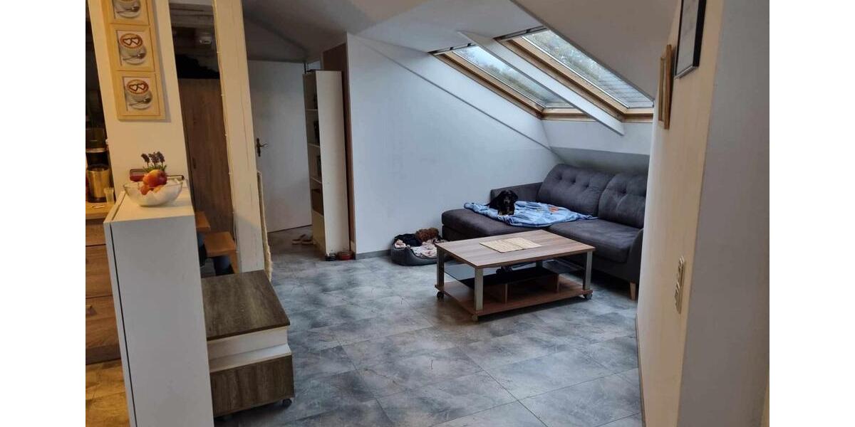 Dachgeschoßwohnung Ingolstadt Nordost - 2 Zimmer, 45 m&sup2;, 900&euro; | Angebot:25987710