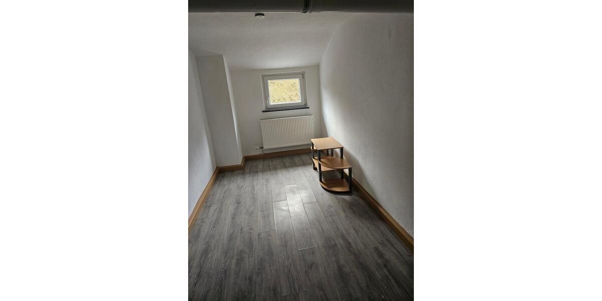 Dachgeschoßwohnung Amberg - 3 Zimmer, 63 m&sup2;, 550&euro; | Angebot:25310756
