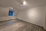Dachgeschoßwohnung Püttlingen - 2.5 Zimmer, 62 m&sup2;, 780&euro; | Angebot:26050558