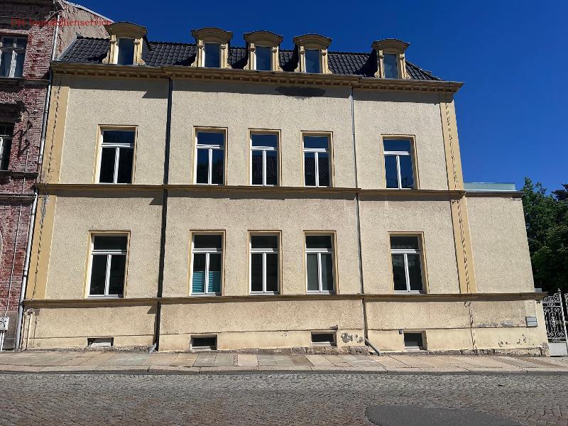 Wunderschöne 5-Raum-Erdgeschoßwohnung mit 155 m² und Parkettboden