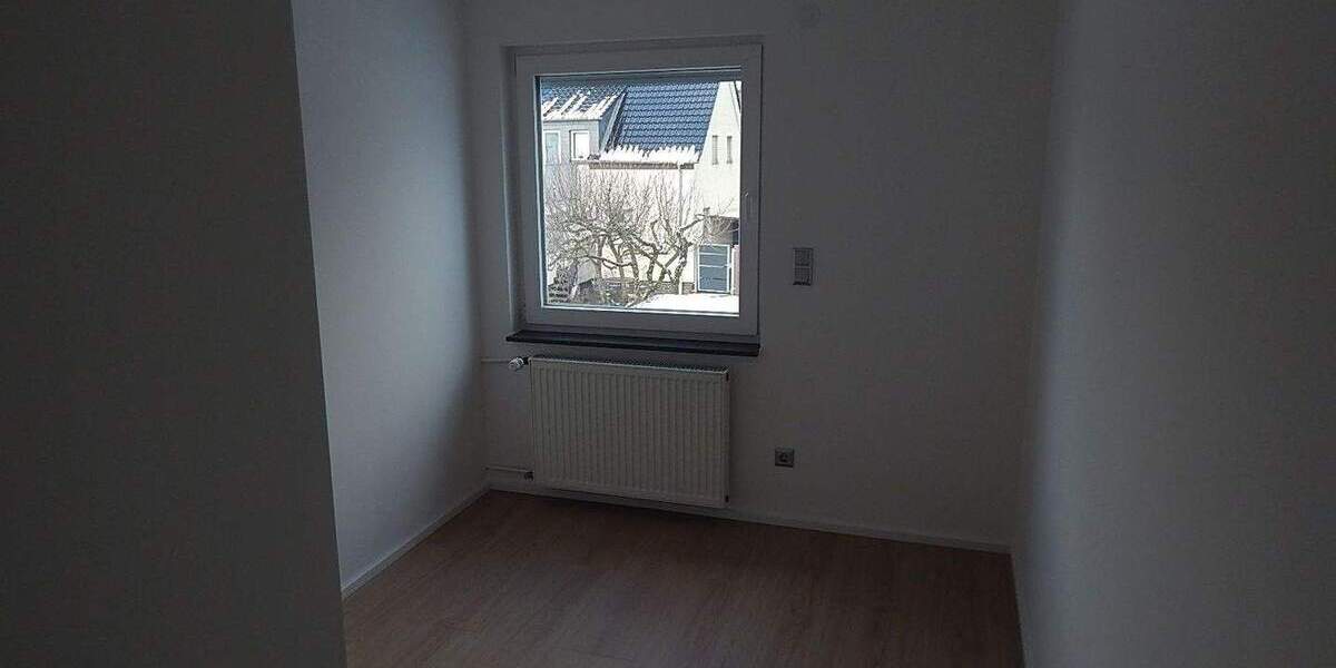 Reihenmittelhaus Göttingen Grone - 6 Zimmer, 112 m&sup2;, 1.600&euro; | Angebot:24874388