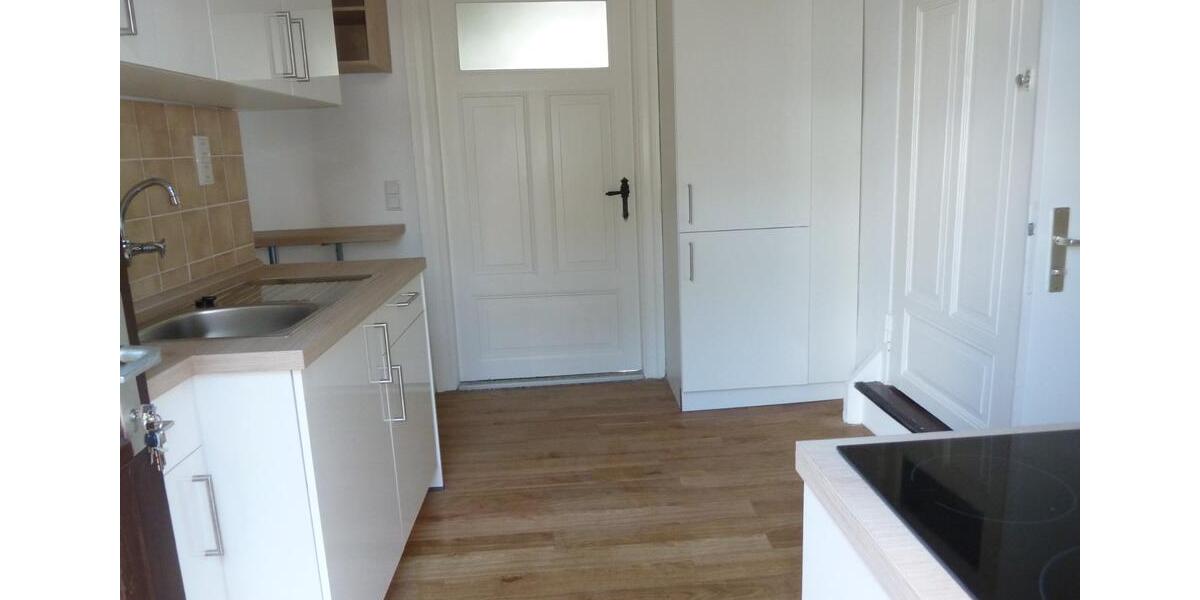 4,5 Zimmer Wohnung auch als Büro-bzw. Praxisfläche nutzbar 4.5 zimmer